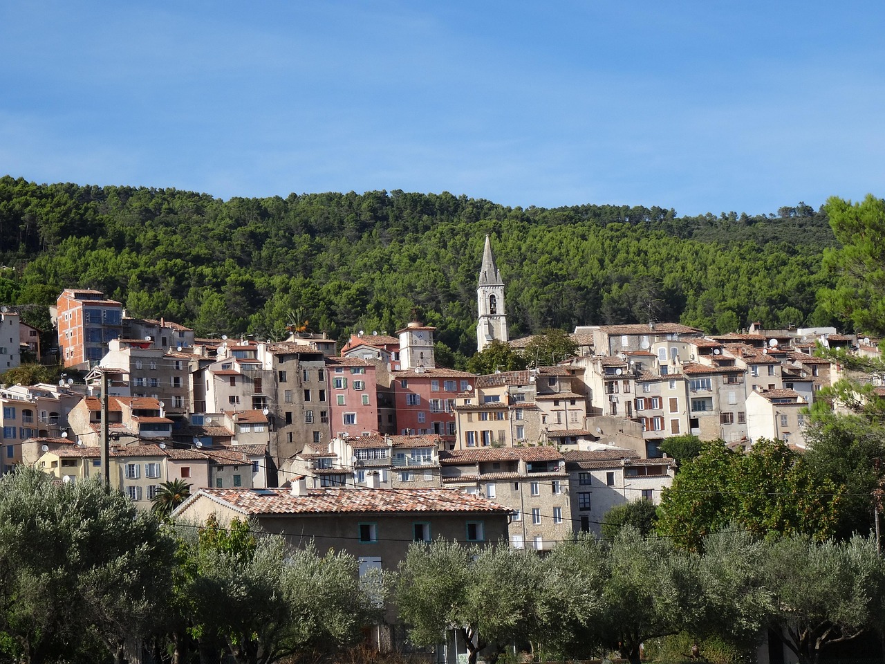 France, provence, architectural — Beyond Traditional Carbon: How Advanced Solutions Are Shaping Smart Materials